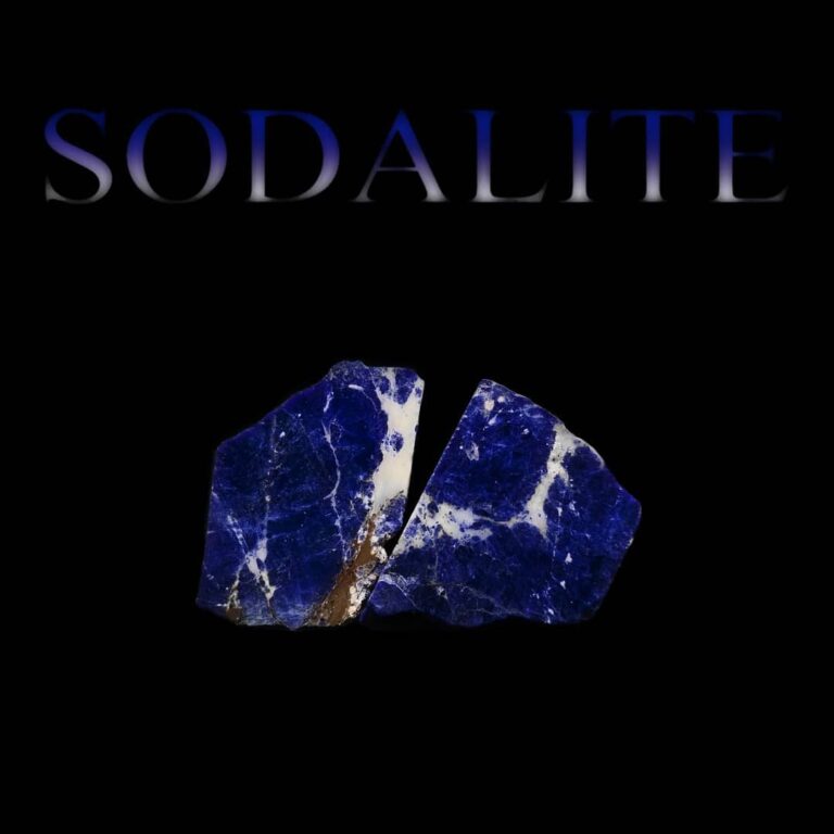 Sodalith Kraftstein mit Überschrift "SODALITE".