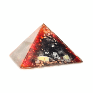 Eine dem Vulkan nachempfundene Orgonit Pyramide aus echtem Bernstein, Schwarzem Turmalin, Schungit, Rosenquarz & weiteren grauen Edelsteinen.