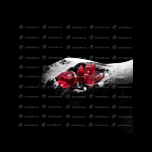 Stockfoto des Edelsteins Rubin. Dieser rote Korund zeigt ausgeprägte rote Kristalle. Diese Fotografie des Minerals ist mit einem Wasserzeichen geschützt.