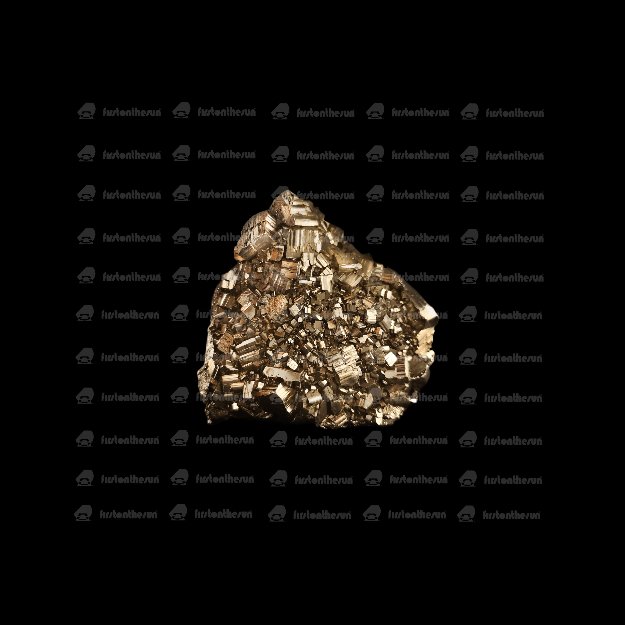 Stockfoto eines Pyrit Edelsteins. Die metallisch anmutenden Kristalle sind klar zu erkennen. Diese hochauflösende Fotografie des Minerals ist mit einem Wasserzeichen geschützt.