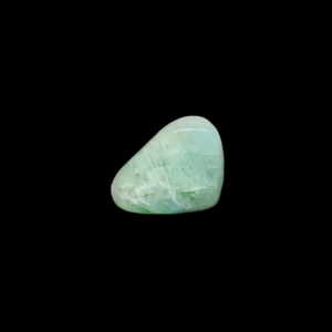 Ein Beryll Aquamarin Trommelstein mit erkennbarer Kristallstruktur & intensiver Farbe.