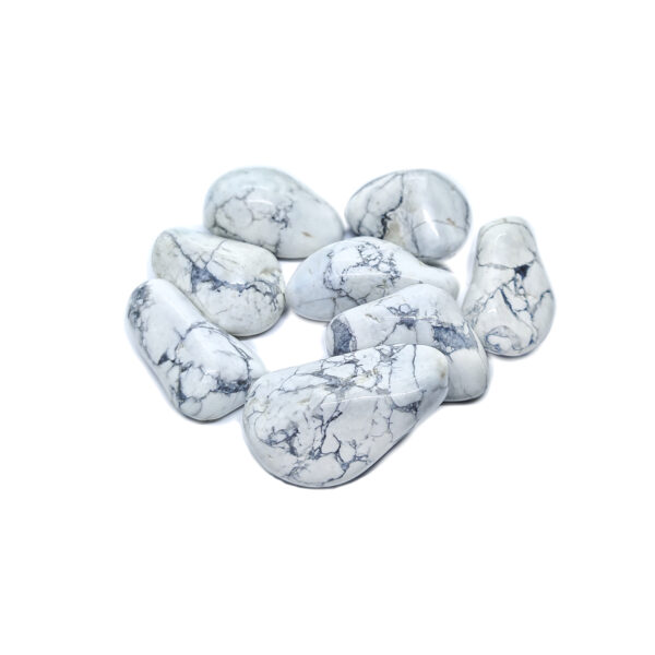 Schwarz & Weiß marmorierte Trommelsteine aus Magnesit-Kristallen.